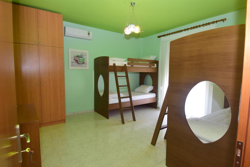 Bourlis Apartments Asproválta Ngoại thất bức ảnh