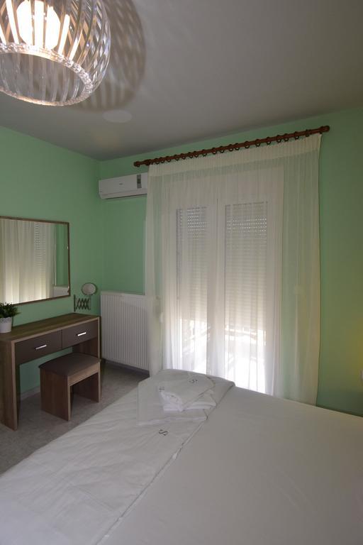 Bourlis Apartments Asproválta Ngoại thất bức ảnh