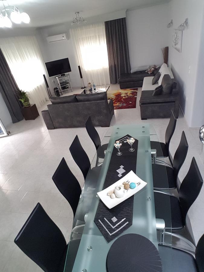 Bourlis Apartments Asproválta Ngoại thất bức ảnh